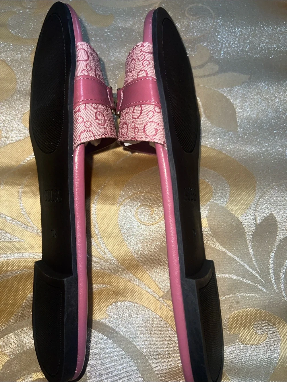 GUESS Hammond Pink Monogram Slides Sandals Gold Hatdware Size 10